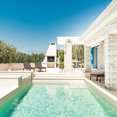 Villa Torre Iii