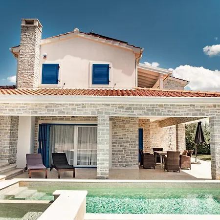 Torre Iii * Tar-Vabriga