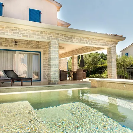 Torre Iii * Tar-Vabriga